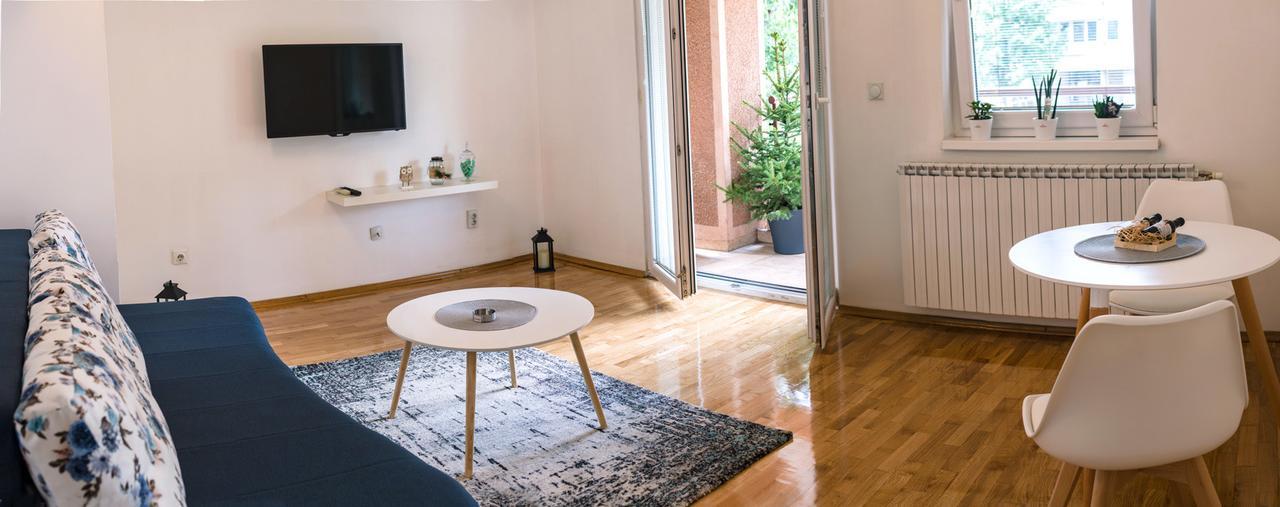 Ap Apartment Near Center Park سكوبجي المظهر الخارجي الصورة